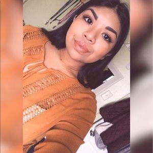 Meet your Posher, Leslie